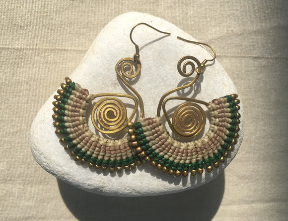 Macrame Boho Style Earrings，   織途  ， Om Ethnic Handicraft , macrame
